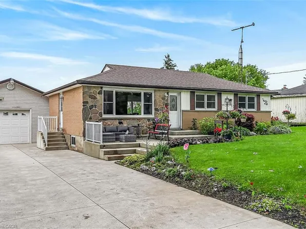 7344 Dickenson Rd E, Hamilton, ON L0R 1W0