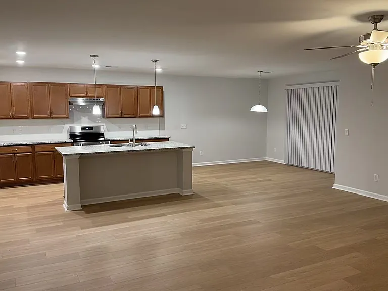 207 Chime Creek Dr — Photo 5