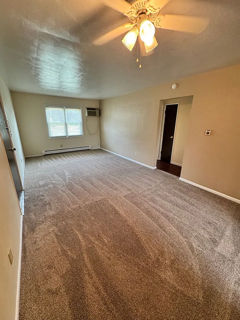 Washington Blvd Apartments — Photo 4