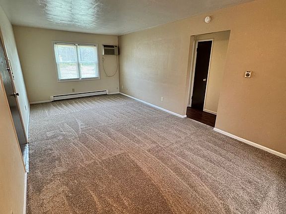 4th image of 98 Washington Blvd APT 3