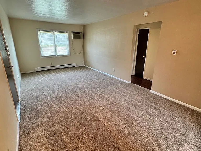 Washington Blvd Apartments — Photo 4