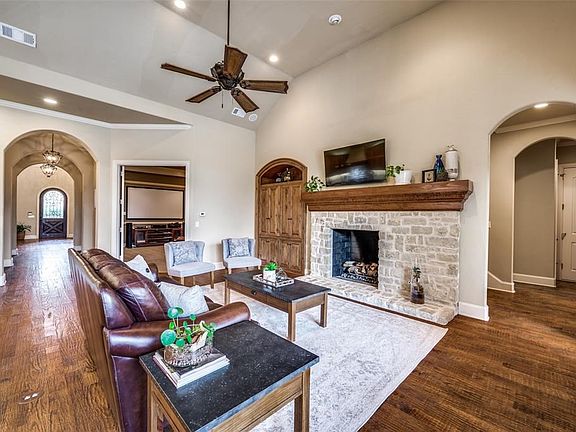 5th image of 12051 Toscana Way