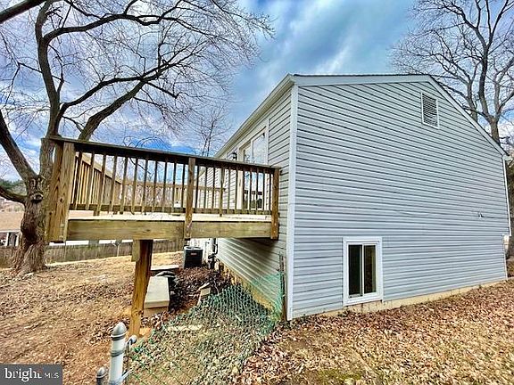 3rd image of 19229 Saint Johnsbury Ln