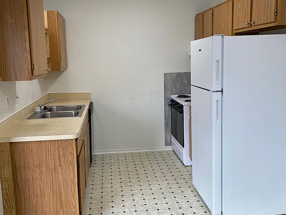 4th image of 1091 Fruit St APT 8