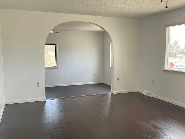 507 S Chestnut St — Photo 3