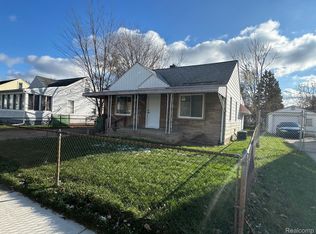 8266 Chapp Ave, Warren, MI 48089