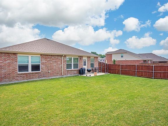 4th image of 1732 Megan Creek Dr