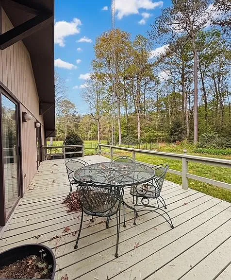 10709 N Union Church Rd — Photo 2