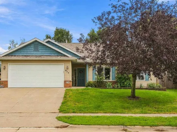 938 Oxen Ln, Iowa City, IA 52240