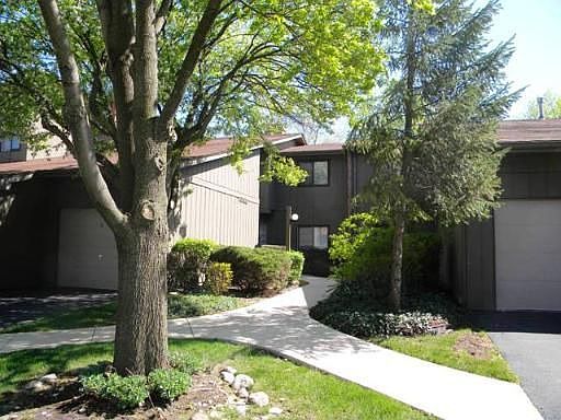 1st image of 29W411 Emerald Green Dr #H