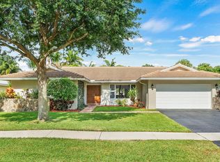 20863 Sonrisa Way, Boca Raton, FL 33433