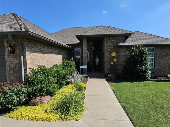 1108 1st St, Elgin, OK 73538