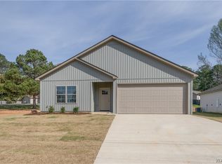 7210 37th St, Northport, AL 35473