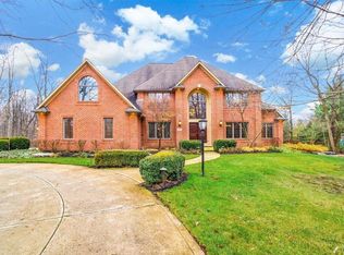 8639 Albury Ct, Powell, OH