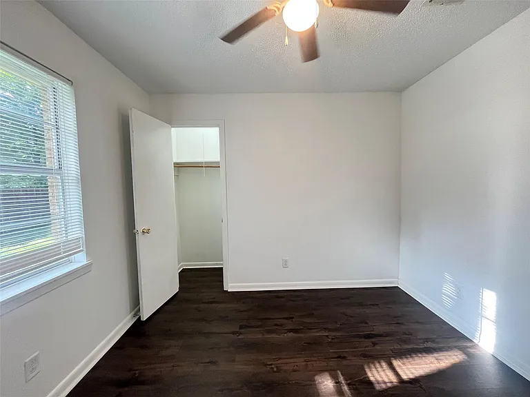 409 La Bradford Dr — Photo 13