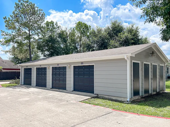 Waterstone Place Apartments