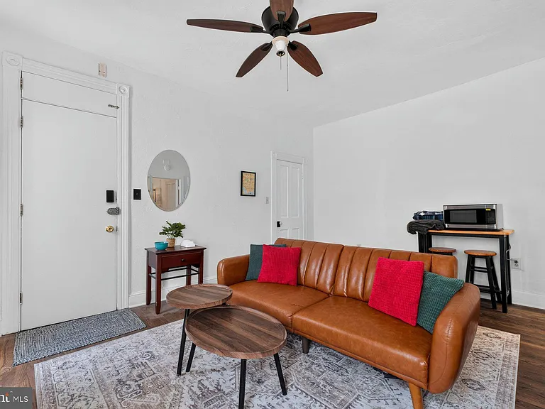 510 E 41st St #3 — Photo 8