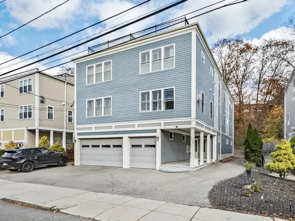 845 Lagrange St Unit 4, West Roxbury, MA 02132