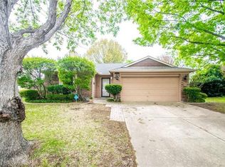 3644 Fairview Dr, Corinth, TX 76210