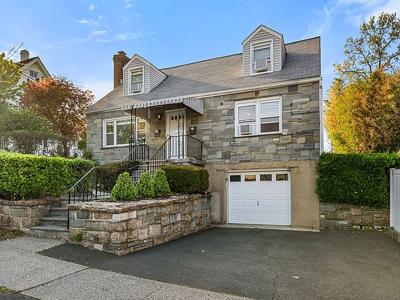 2nd image of 17 Terrace Ave #1