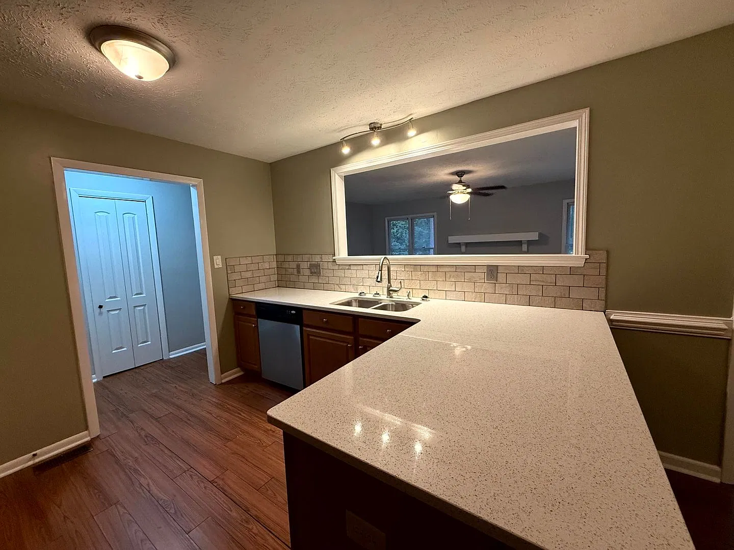 7189 Evanston Street ~ Devonwood North ~ Two Weeks Free! — Photo 3