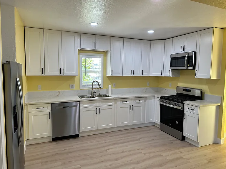 6052 Brooklyn Ave — Photo 1