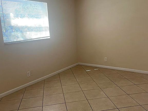 2nd image of 420 W Palm St #25