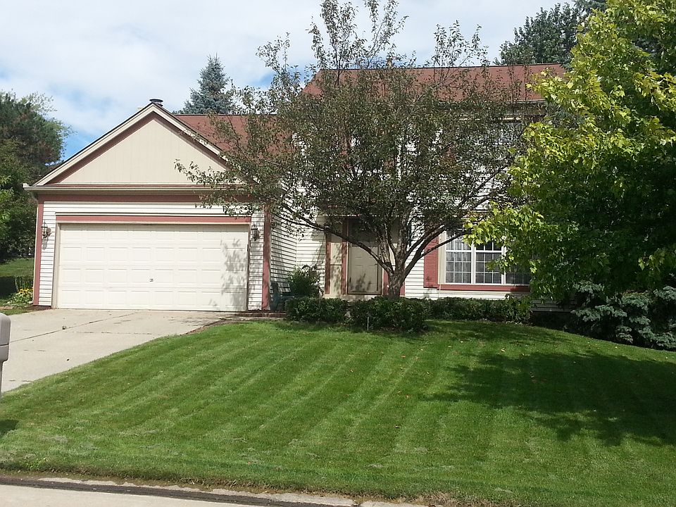 2nd image of 631 Whitney Dr