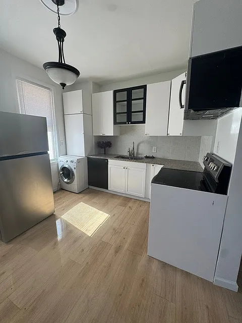 3 bed, 1250 sqft, $1,700 — Photo 4