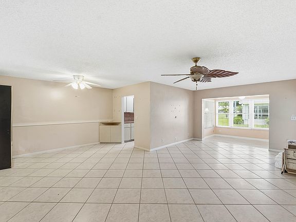 3rd image of 5126 Lakefront Boulevard #B