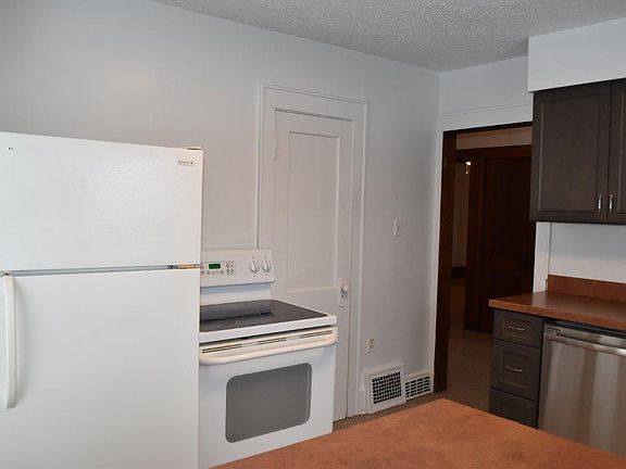 5th image of 246 Bachtel St SW