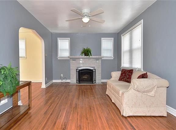 4th image of 6726 Julian Ave