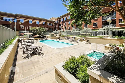 130 E San Fernando St #321 Photo 1