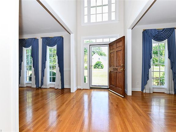 3rd image of 5200 Northland Ct