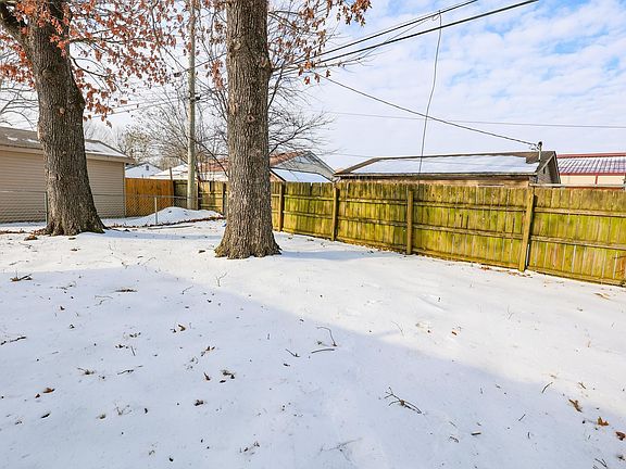 3rd image of 2801 Cornell St