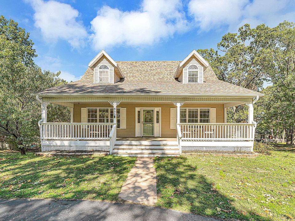 1st image of 835 Smith Avenue