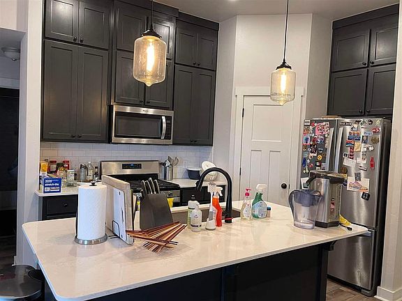 5th image of 4331 W Country Club Dr