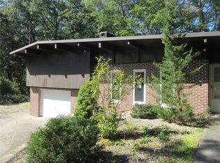 15 Neil Ln, Scituate, RI 02857