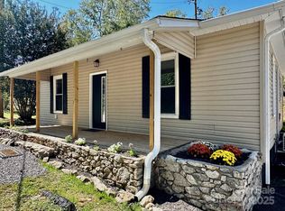 11 Martel Ln, Asheville, NC 28804