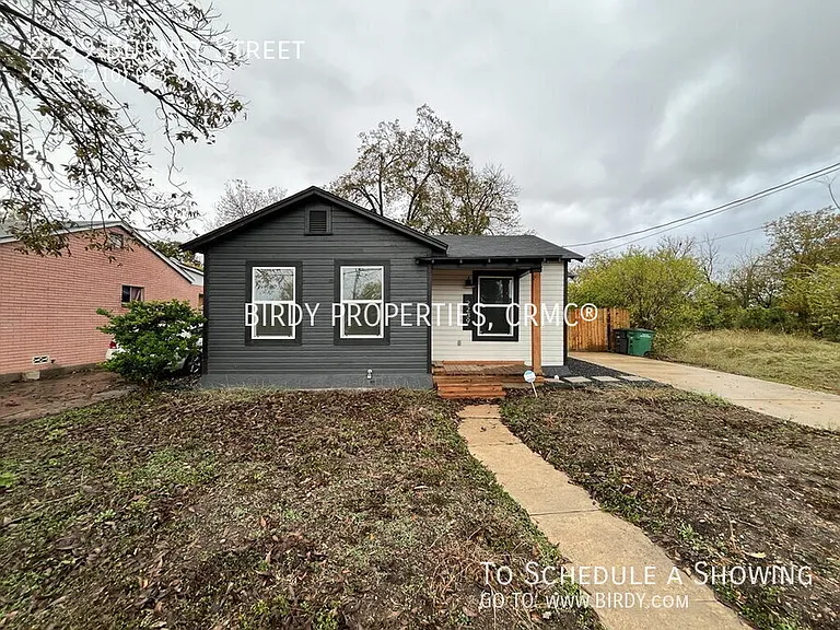 2239 Burnet St — Photo 35