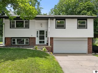 2011 S 77th St, Lincoln, NE 68506