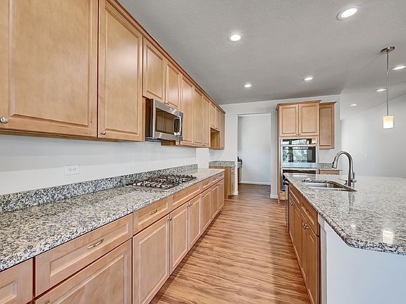 5th image of 15171 Gaylord St
