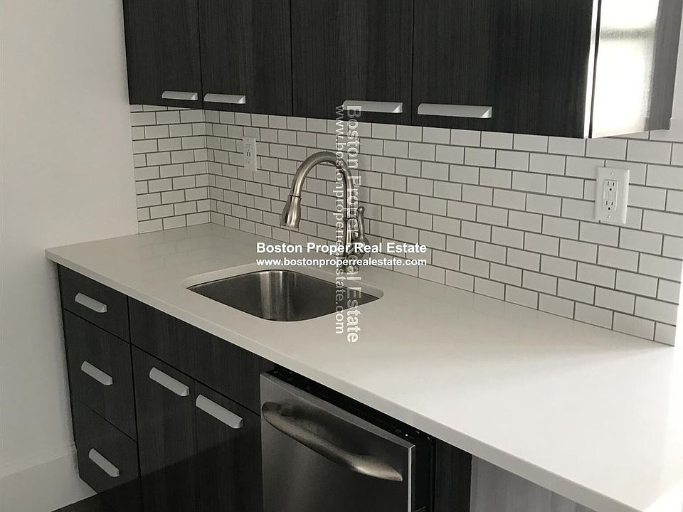 11 Queensberry St. #36 Boston - Fenway Unit Photo 1 (1)