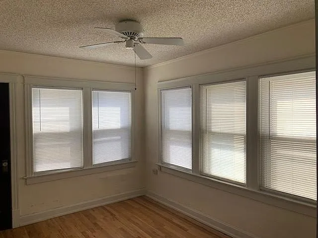 5105 Wyandotte St #2S — Photo 17