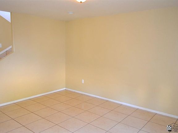 5th image of 1158 E D St