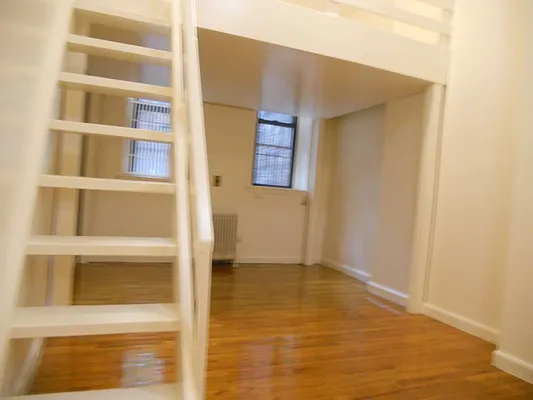 Rented by JMK Realty | media 9