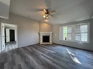 Building Photo - 5709 N 12th Ave