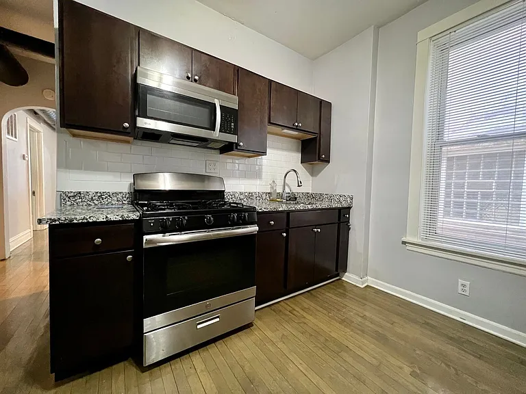 2014-18 N Keystone Ave — Photo 7