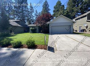 1117 SW Silver Lake Blvd, Bend, OR 97702