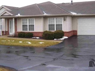 2443 Sutton Dr, Temperance, MI 48182